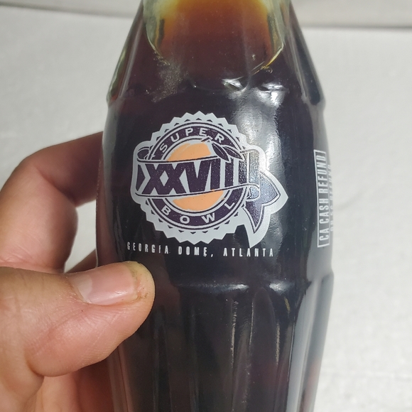 Coke Cola Super Bowl XXVIII Georgia Dome Bottle Dallas Cowboys Buffalo Bills 8oz - Picture 4 of 5